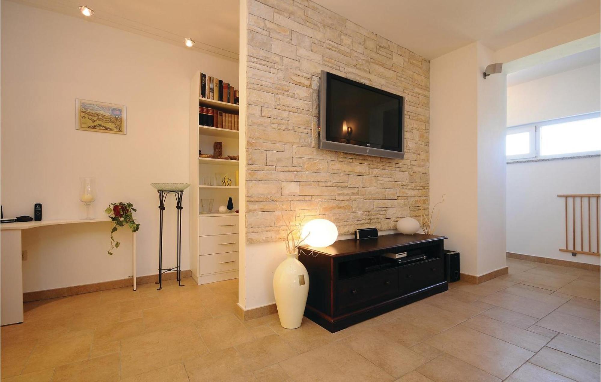 5 Bedroom Amazing Home In Debeljak Esterno foto