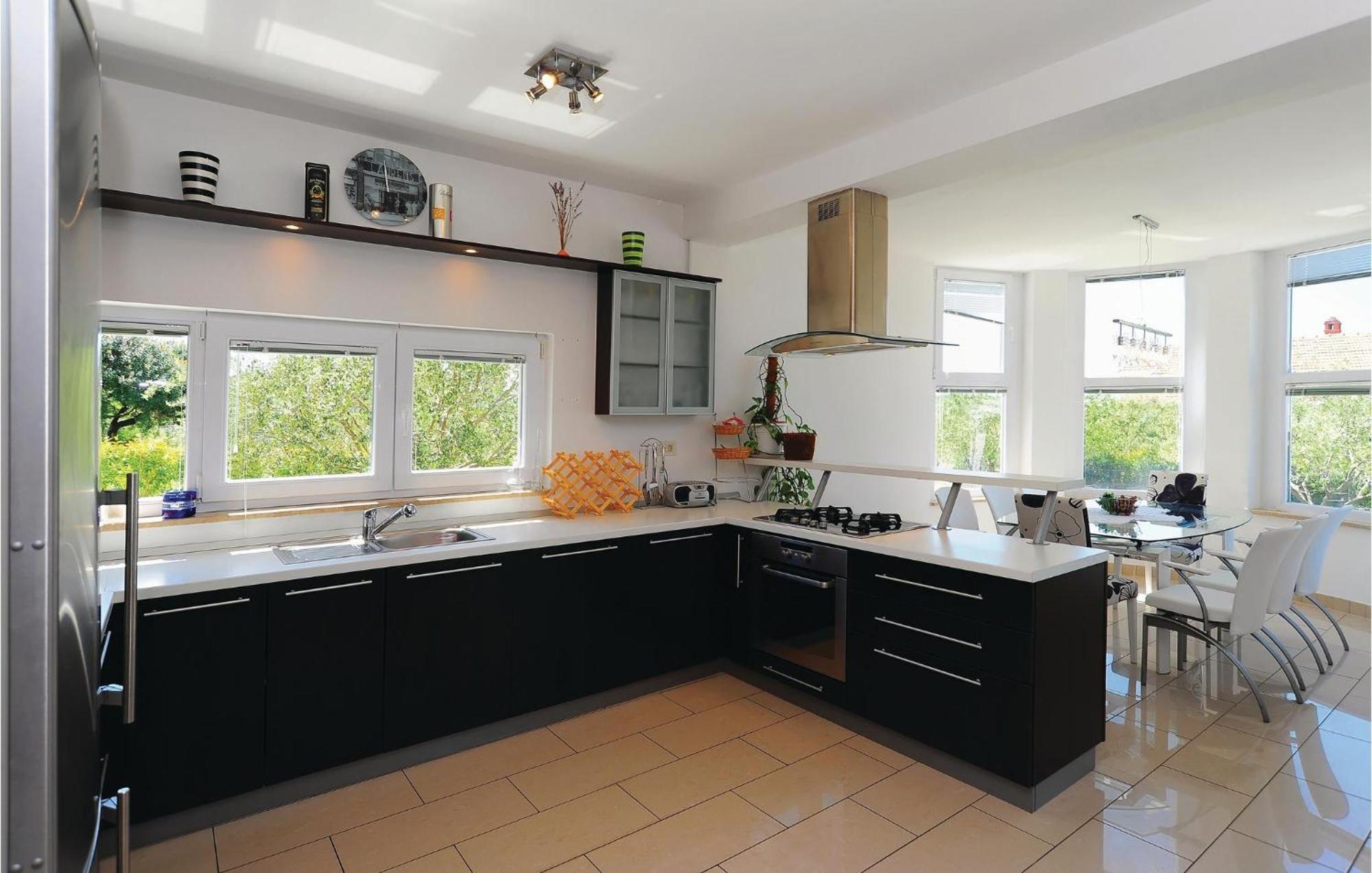 5 Bedroom Amazing Home In Debeljak Esterno foto